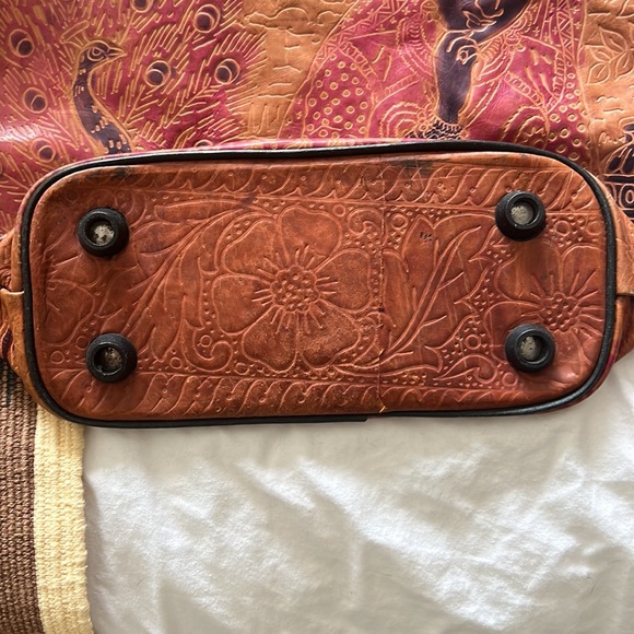 This pristine vintage 1950 handbag leather can be in your closet today! - Picture 5 of 6
